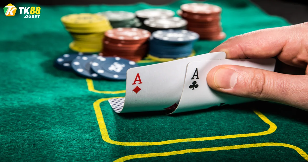 Poker là gì? Giới thiệu trò chơi bài trí tuệ tại TK88